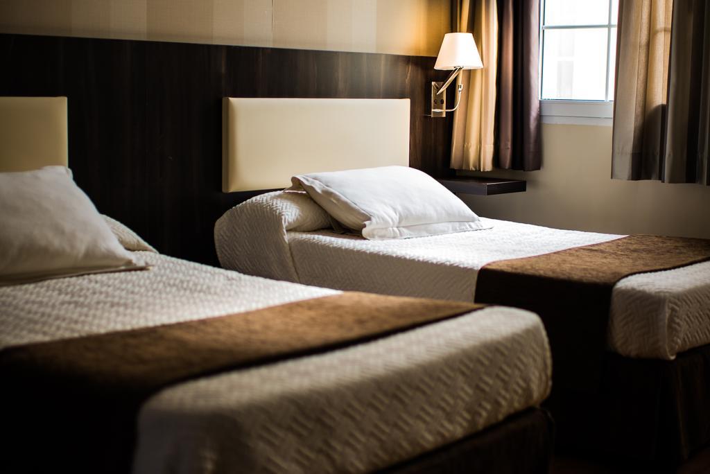 Hospedium Hotel Triana Миахадас Экстерьер фото